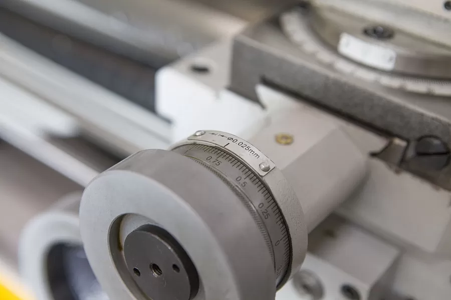 Станок токарно-винторезный Stalex C0632D/1000