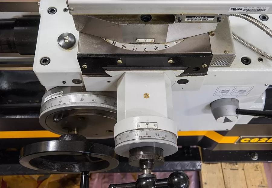 Станок токарно-винторезный STALEX C6251/1500