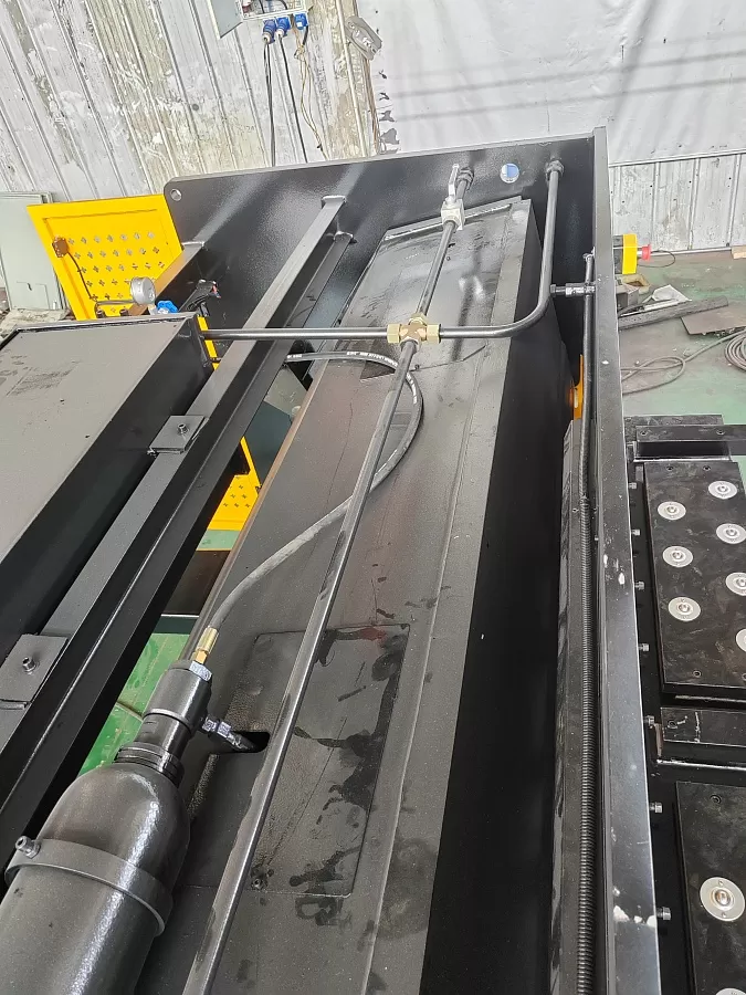 Гильотина гидравлическая Stalex HSB 2500x6