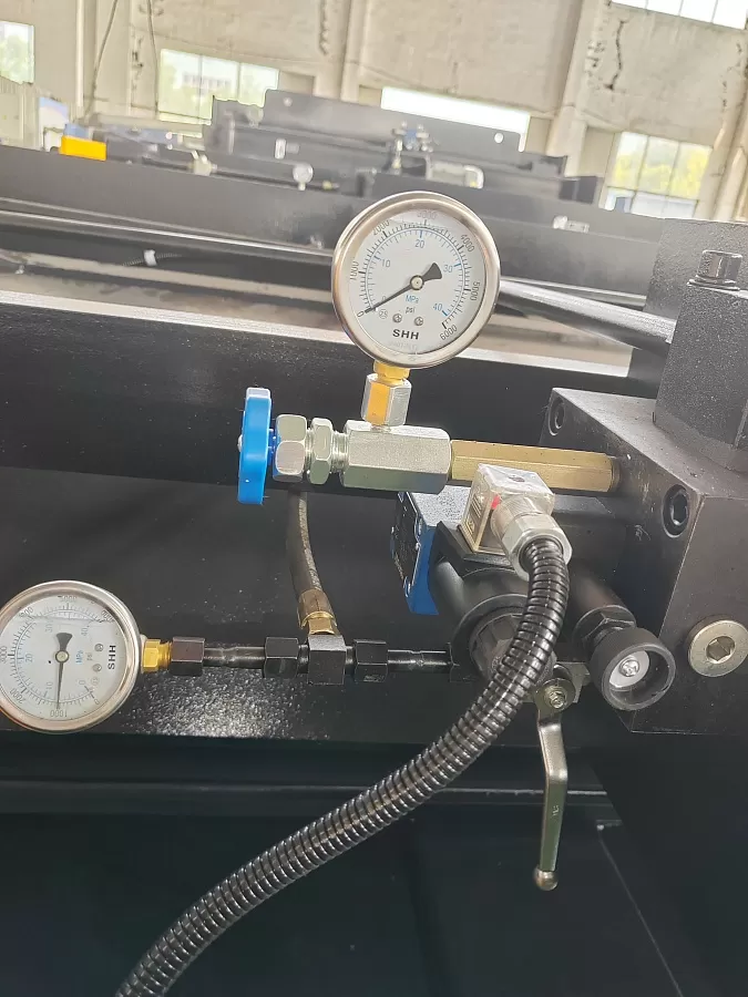 Гильотина гидравлическая Stalex HSB 4000x6